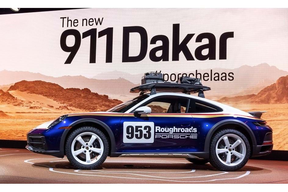 Recordamos o Porsche 911 Dakar, o clássico Ford Mustang e o Cupra Urban  Rebel - SIC Notícias