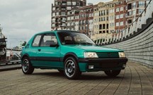 Rétromobile: Peugeot sob o signo do número 4 celebra 40 anos do 205
