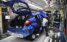 Toyota estreia produção de baterias na Europa para C-HR híbrido 'plug-in'
