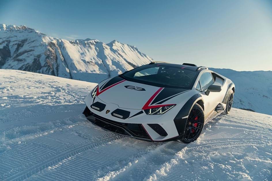 Lamborghini Huracán Sterrato troca alcatrão pela neve - Super Carros -  Aquela Máquina