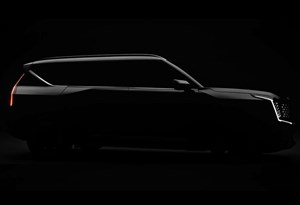 Kia EV9: silhueta e assinatura luminosa reveladas antes da estreia do SUV eléctrico