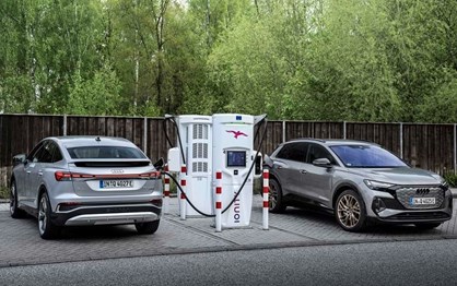 Audi Q4 e-tron actualiza 'software' com novas funções