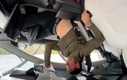 Inovador: Tesla Model 3 já pode ser conduzido de rodas para o ar