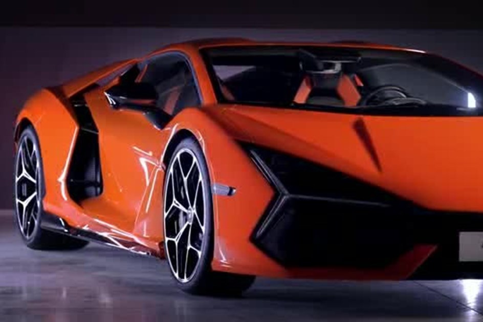 Lamborghini Revuelto: a força de um vulcão híbrido de 1.015 cv