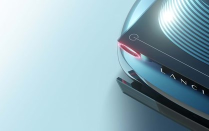 Lancia Concept mostra imagens do habitáculo antes da estreia