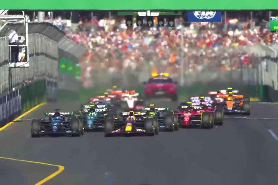 F1: Verstappen vence GP Austrália em corrida marcada pelo caos