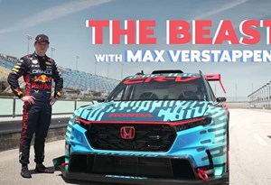 Verstappen ''queima'' pneus ao volante da ''besta'' de 800 cv da Honda