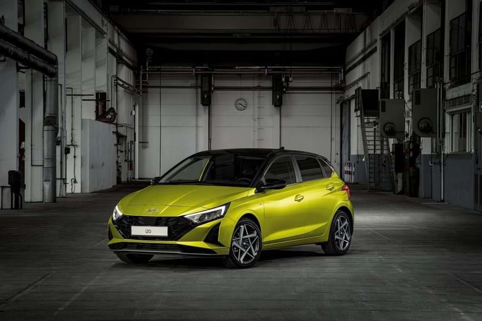 Hyundai i20 revitalizado ganha visual mais aguerrido