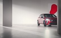 Mitsubishi Colt: ''irmão'' de armas do Renault Clio está de volta à estrada