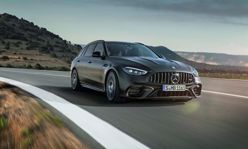 Intimidante: Mercedes-AMG C 63 S E Performance já tem preços