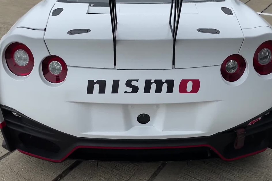Peça rara: Nissan GT-R do filme 'Gran Turismo' vai a leilão