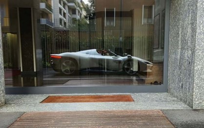 Reflexo milionário: o Ferrari Daytona SP3 de Ibrahimovic
