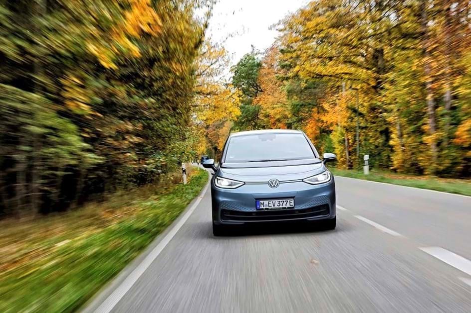 Resistência máxima: Volkswagen ID.3 Pro S mantém 93% da bateria após 100.000 km