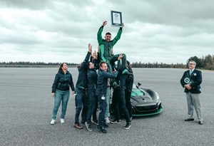 Mais um: Rimac Nevera bate recorde mundial de velocidade… em marcha atrás!