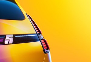 R5 eléctrico mostra novos detalhes e confirma preço de 25 mil euros