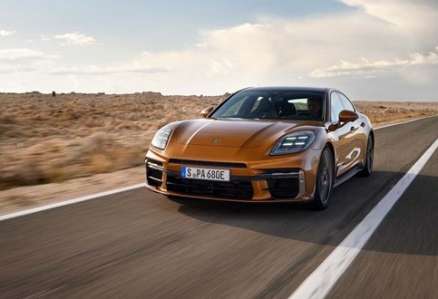 Mais distinto e tecnológico: novo Porsche Panamera já tem preços