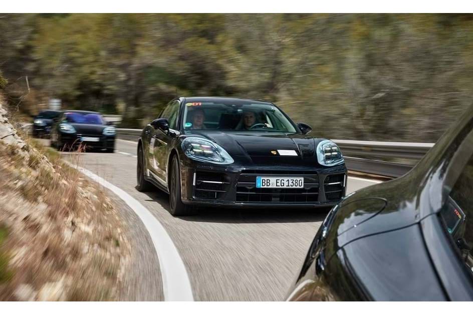 Porsche Panamera ainda mais digital com 'cockpit' à Taycan