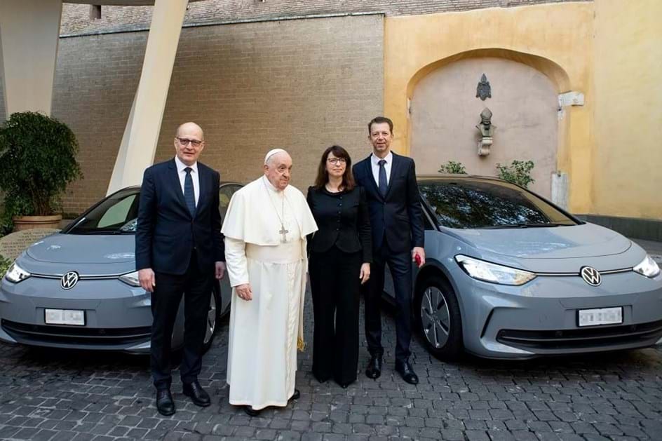 Vaticano mais eléctrico renova frota com gama ID da Volkswagen