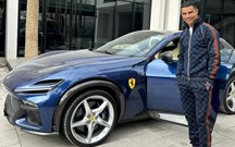 Há uma nova bomba na garagem de CR7: um Ferrari Purosangue!