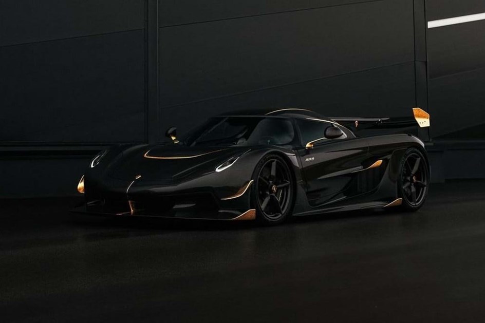 Attack Gold: um Koenigsegg Jesko muito especial debruado a ouro