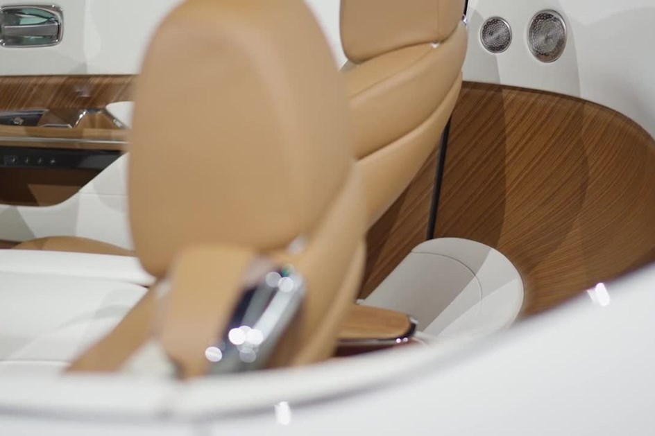 Luxo exclusivo: Rolls-Royce Arcadia Droptail é um ''paraíso na Terra''