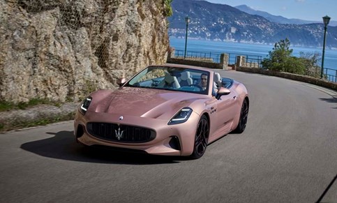 Maserati GranCabrio Folgore: luxo eléctrico em modo descapotável