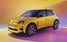 Renault 5 E-Tech Electric define preços e abre encomendas