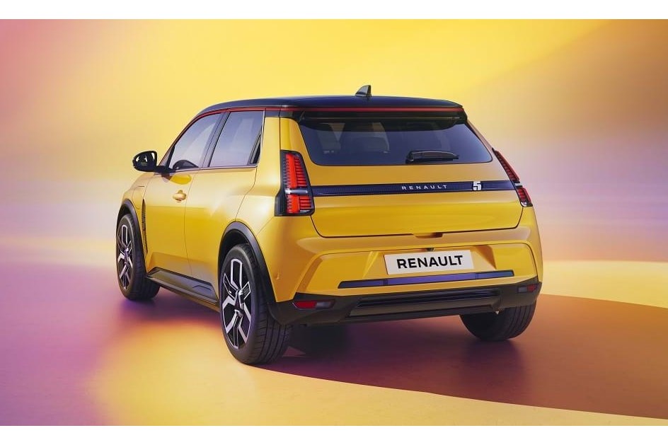 Renault 5 E-Tech Electric define preços e abre encomendas
