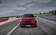 Alfa Romeo Júnior já é Veloce: 280 cv eléctricos para emoções fortes