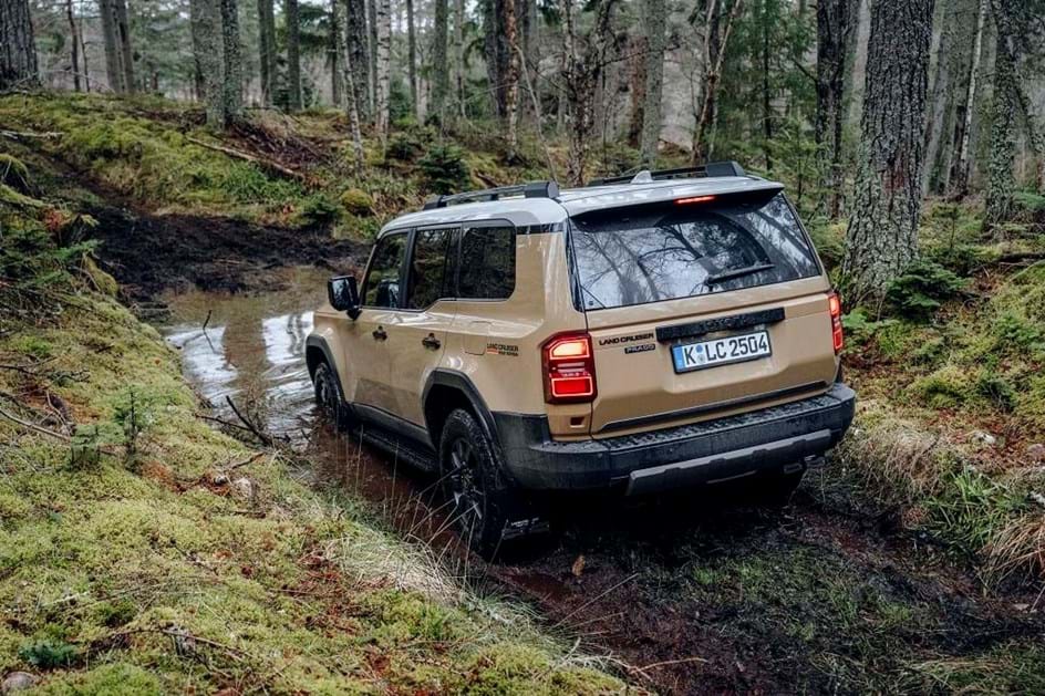 Novo Toyota Land Cruiser quase a chegar; saiba quanto custa - Novos ...