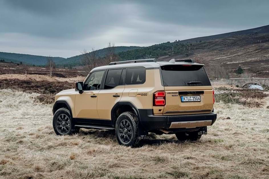 Novo Toyota Land Cruiser quase a chegar; saiba quanto custa - Novos ...