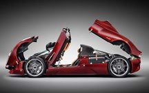 Delírio visual e sonoro: Pagani Utopia passa a descapotável