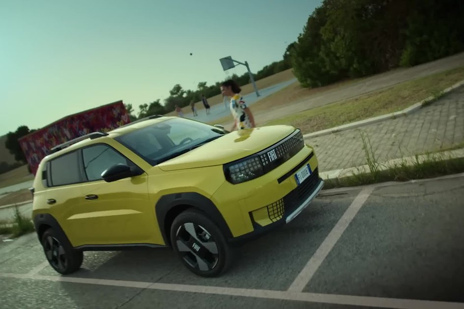 Grande Panda mostra interiores nos 125 anos da Fiat