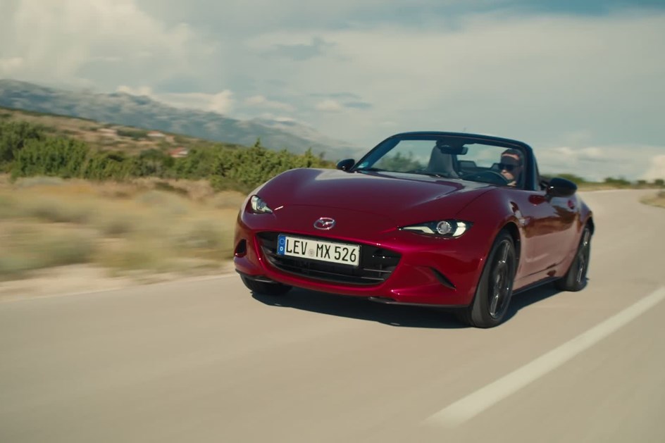 Verão mais radioso nos 35 anos do Mazda MX-5