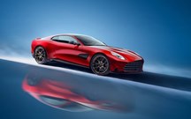 Aston Martin Vanquish renega electrificação com V12 de 835 cv