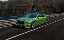 Novo Bentley Flying Spur ganha 782 cv sob um capô a perder de vista