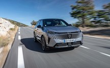 Autonomia até 702 km: Peugeot E-3008 e E-5008 Long Range já têm preços