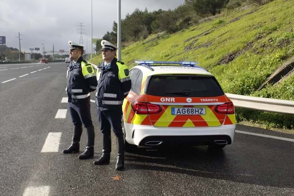 GNR aperta vigilância ao uso de telemóvel ao volante