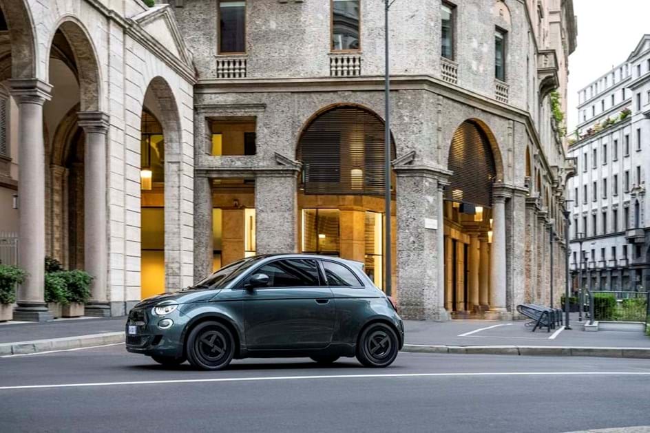 Kartell Fiat 500 Bvlgari Price Fiat Apresenta Novo 500 Assinado