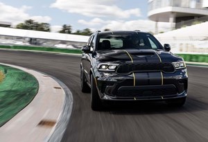 'Muscle car' em forma de SUV: Durango equipa derradeiro V8 SRT da Dodge