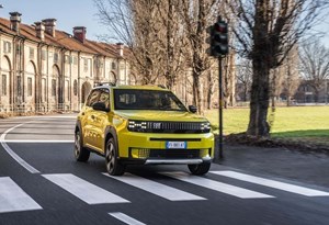 Fiat Grande Panda Hybrid ataca segmento B… pelo preço!