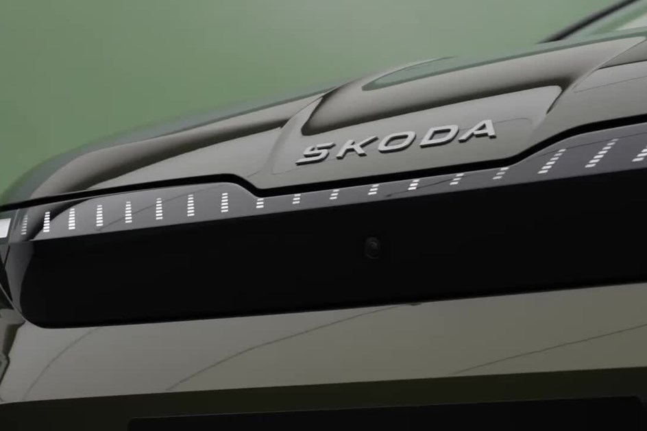 Skoda Enyaq remodelado está mais equipado do que nunca