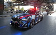 Será capaz de agarrar Miguel Oliveira? BMW estreia M5 Touring MotoGP Safety Car