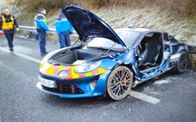 Perseguição policial 'go-fast' à francesa destrói Alpine A110 S