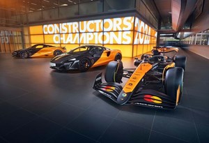 McLaren 750S e Artura celebram Mundial de F1 com visual MCL38