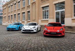 Alpine A110 R 70 celebra 70 anos da marca; GTS assinala fim da linha