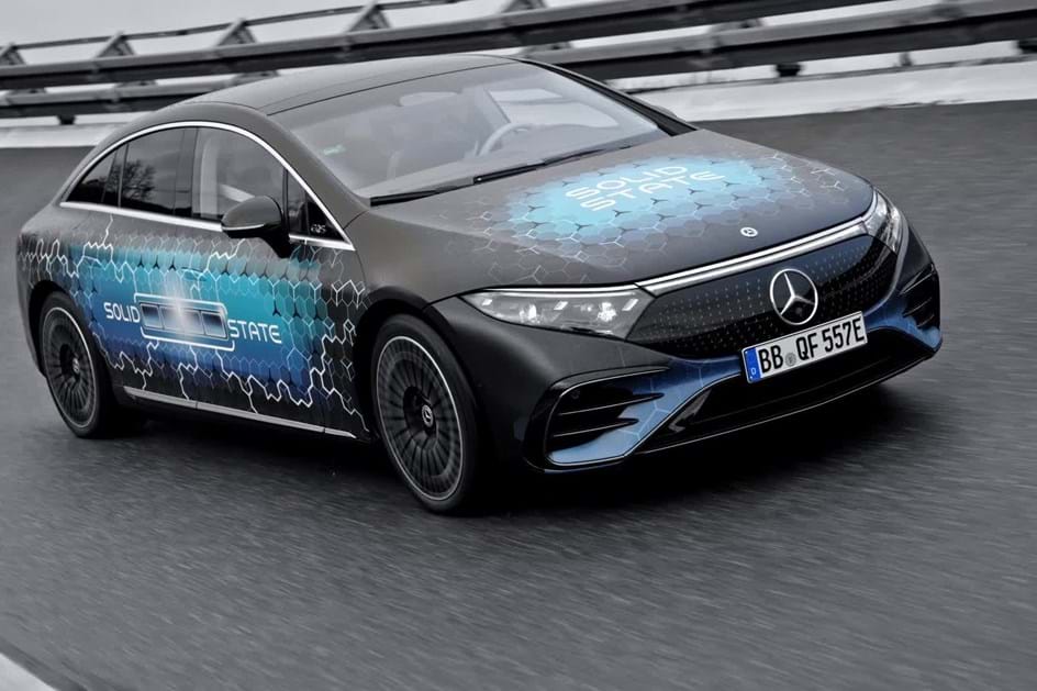 Mais de 1.000 km de autonomia: baterias de estado sólido em teste no Mercedes-Benz EQS