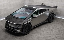 Tesla Cybertruck é agora uma Mansory Elongation militarista