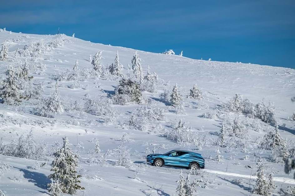 GLC eléctrico da Mercedes-Benz sujeito ao Árctico