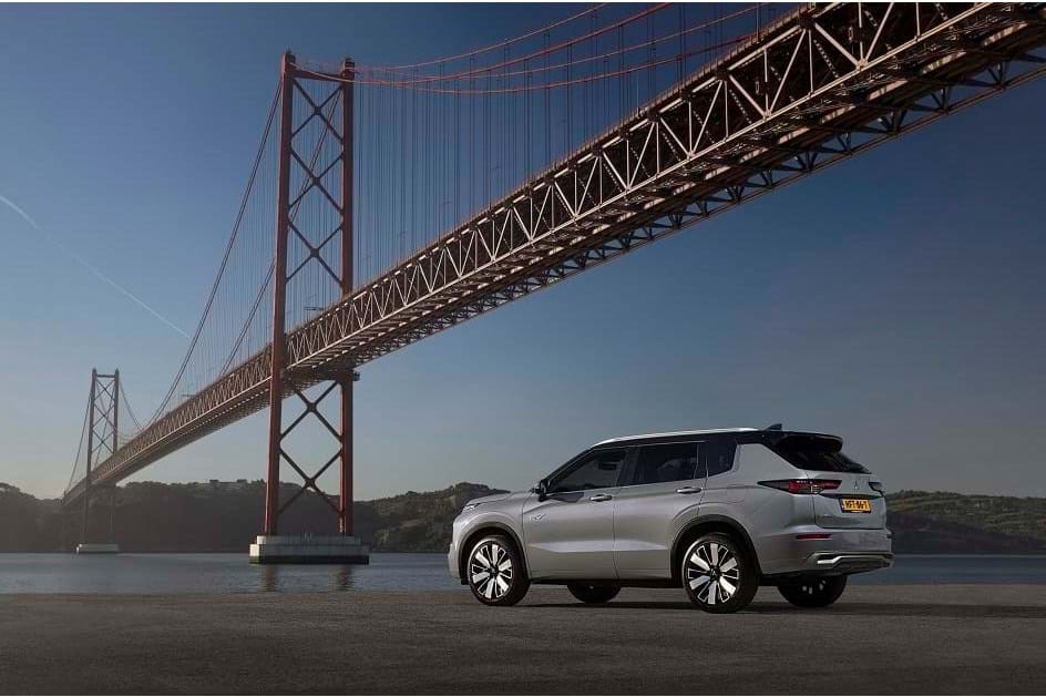 Sofisticação: Mitsubishi Outlander PHEV estreia-se em Lisboa